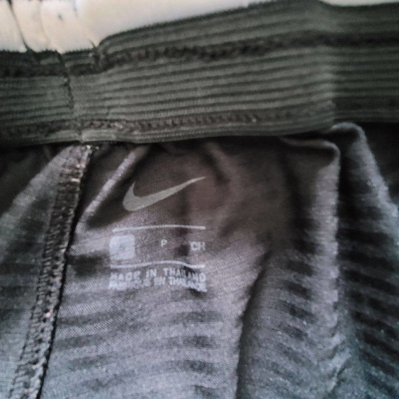 Nike Men's Black Logo Elastic Waist Athletic Sport Gym Basketball Shorts Size S - Picture 4 of 7